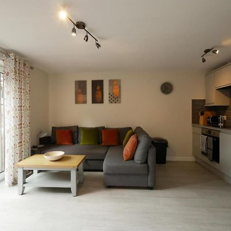 Апартаменти Crewe Short Lets 8 Victoria Court, Крю Екстер'єр фото