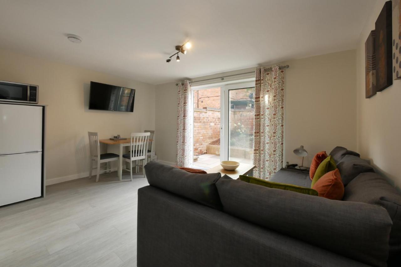 Апартаменти Crewe Short Lets 8 Victoria Court, Крю Екстер'єр фото